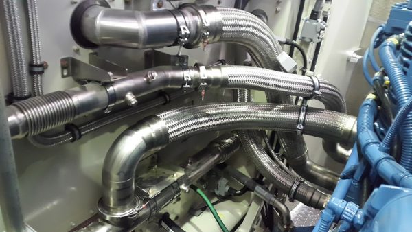 عدم بررسی دقیق اتصالات و لوله‌ها قبل از نصب